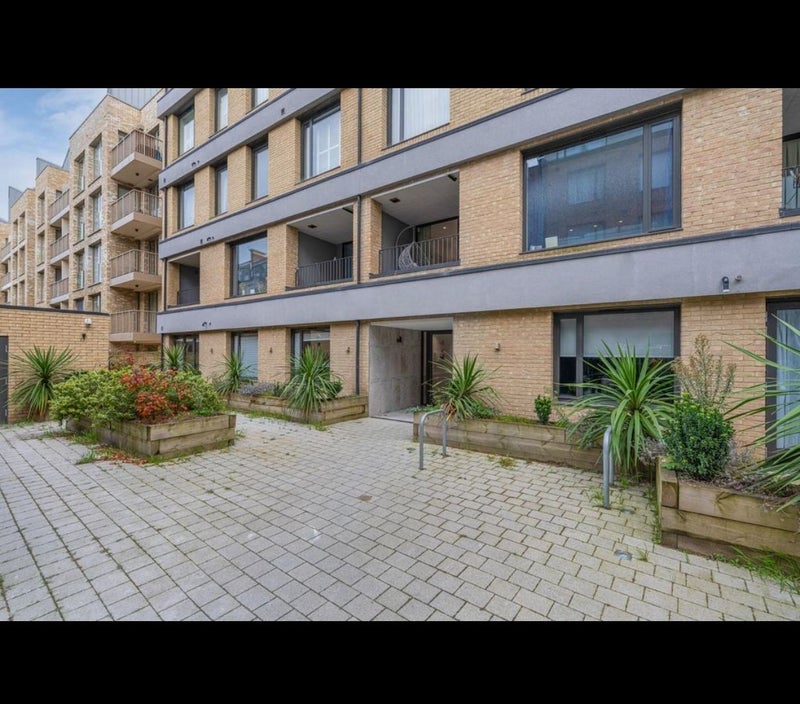 Room Espalier Gardens in Greater London
