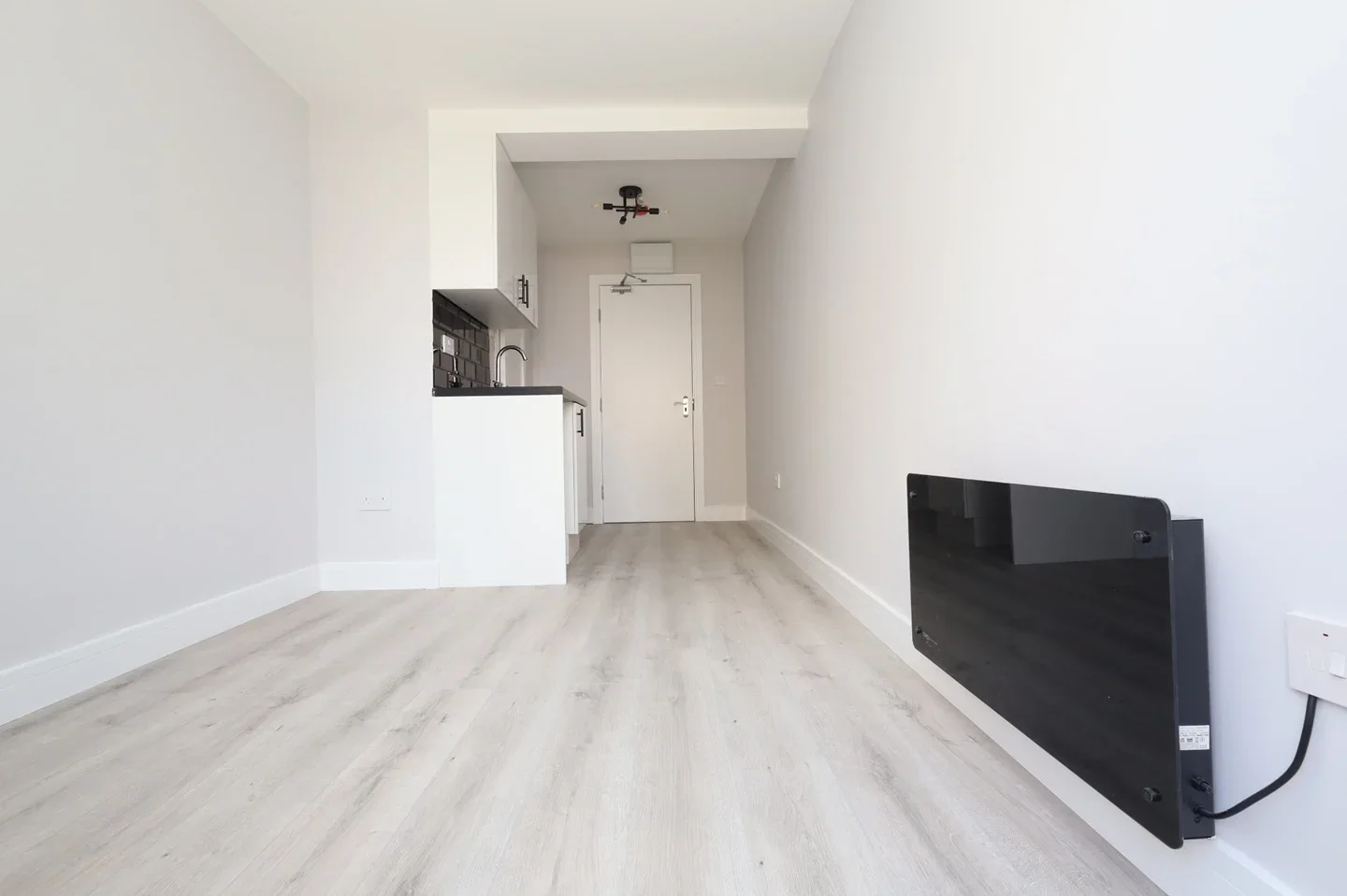 Flat Hetherington Road in Borough of Spelthorne