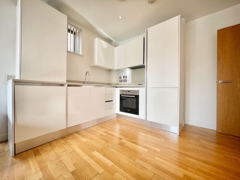Flat Avonmore Road in Greater London