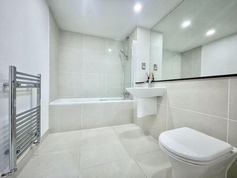 Flat Avonmore Road in Greater London