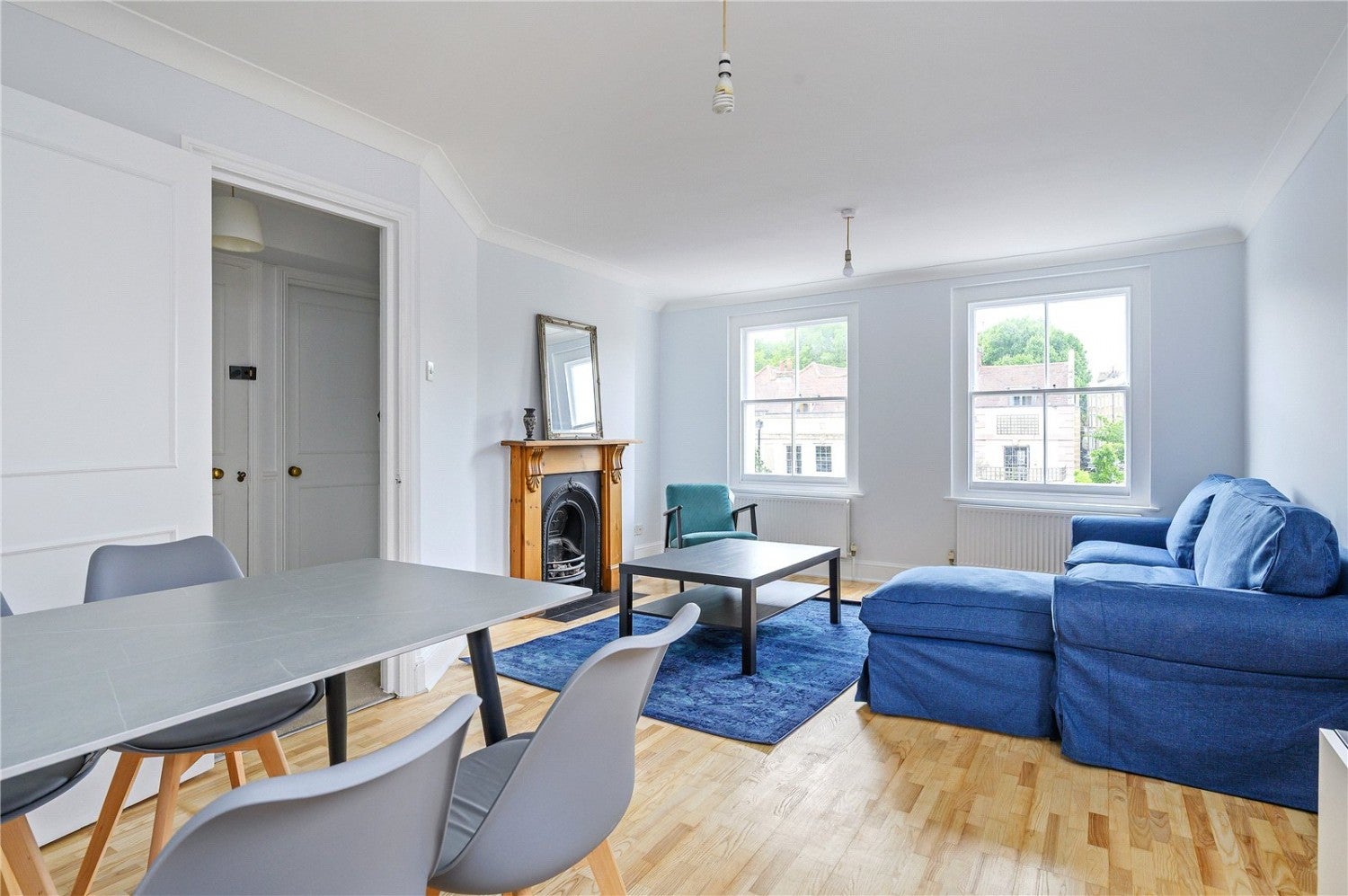 Flat Essex Road in Greater London