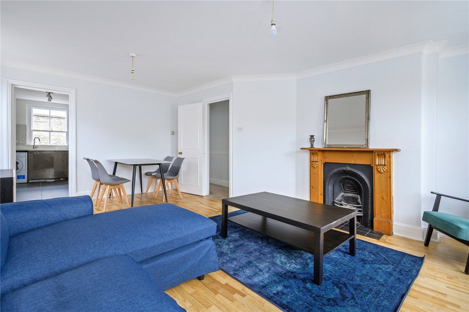 Flat Essex Road in Greater London