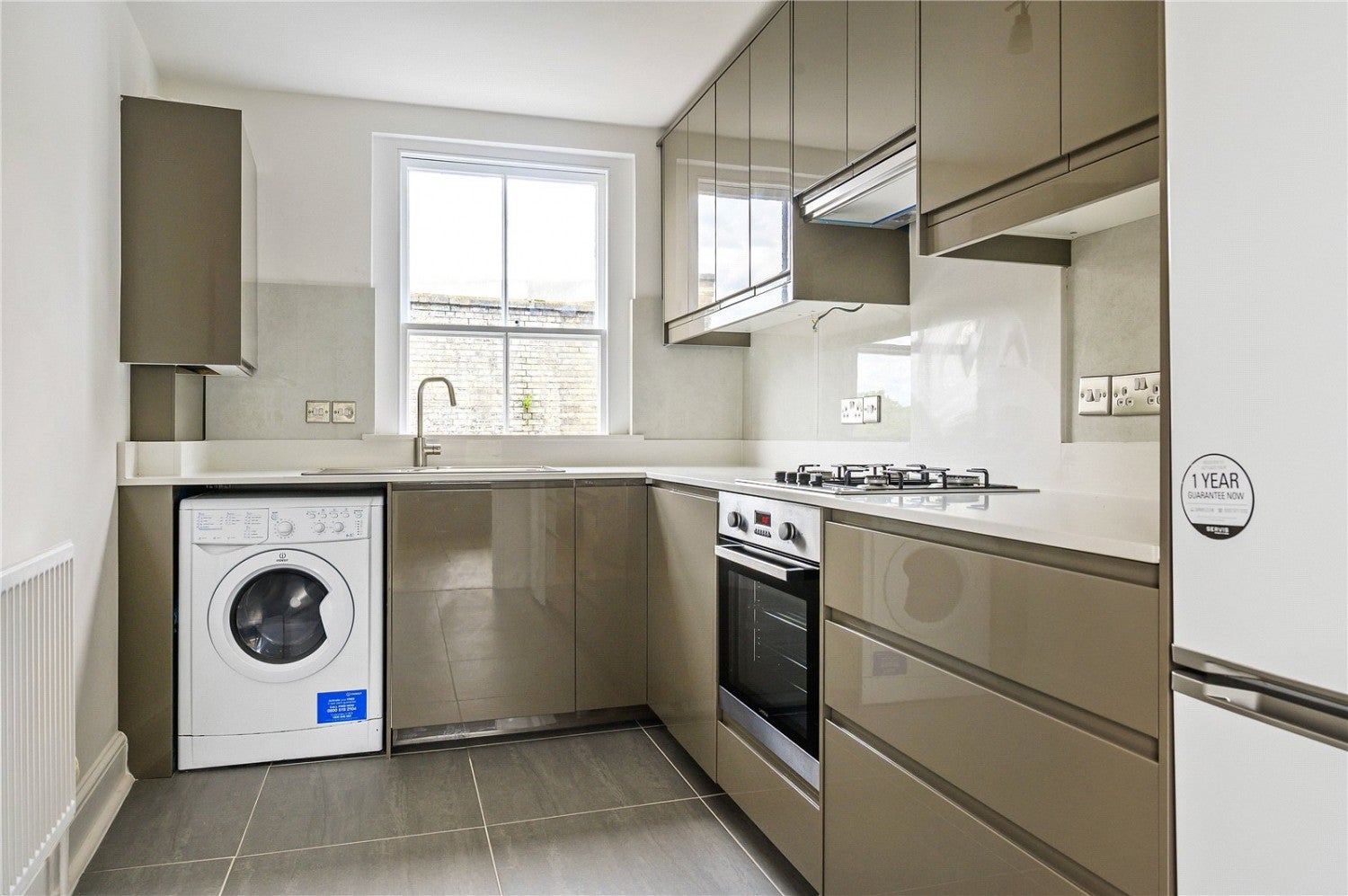 Flat Essex Road in Greater London