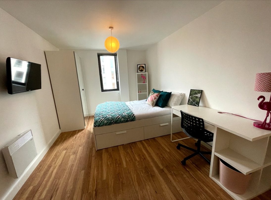 Flat Stanhope Street in Liverpool