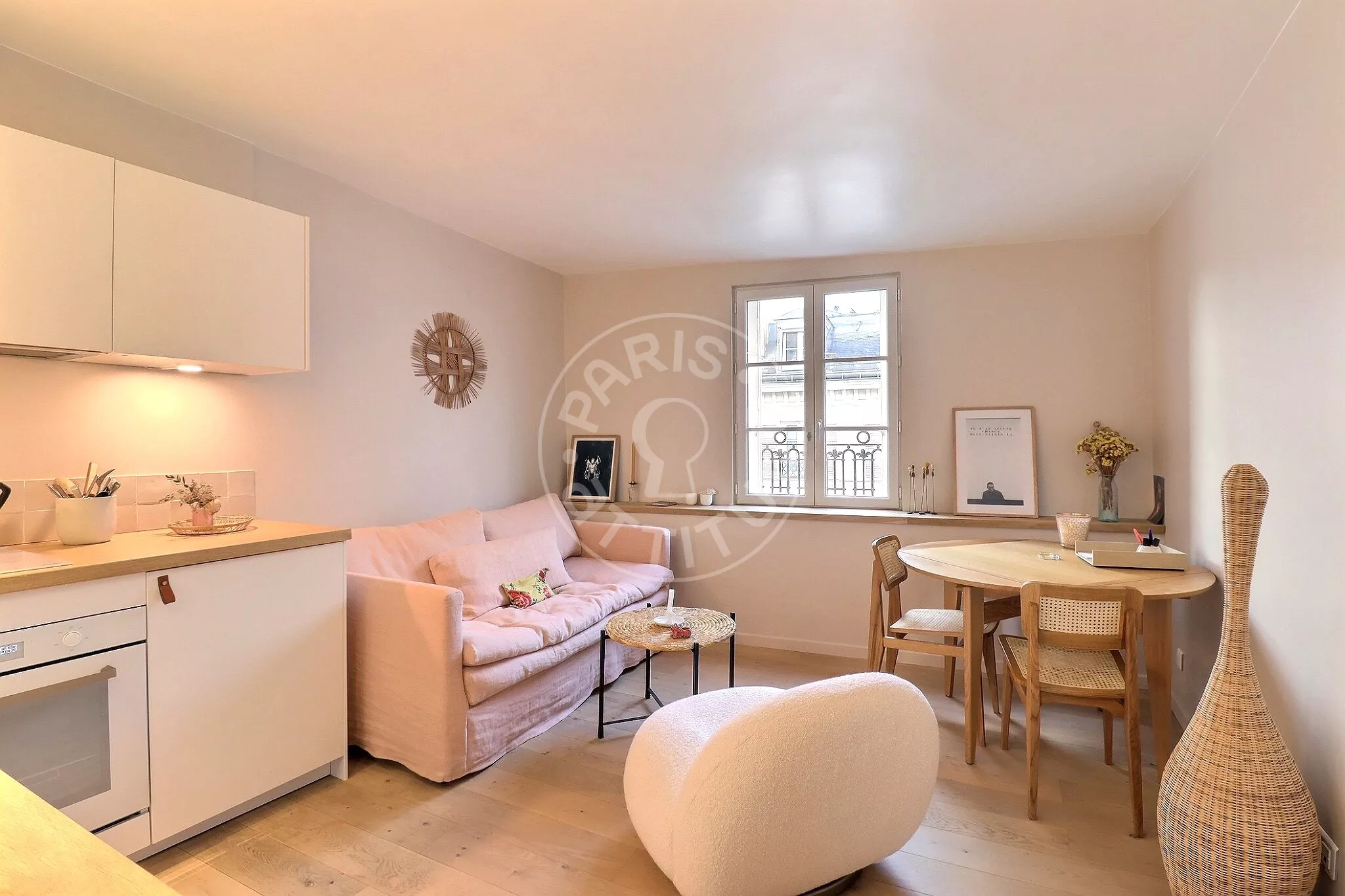Appartement Rue du Cherche-Midi à Paris