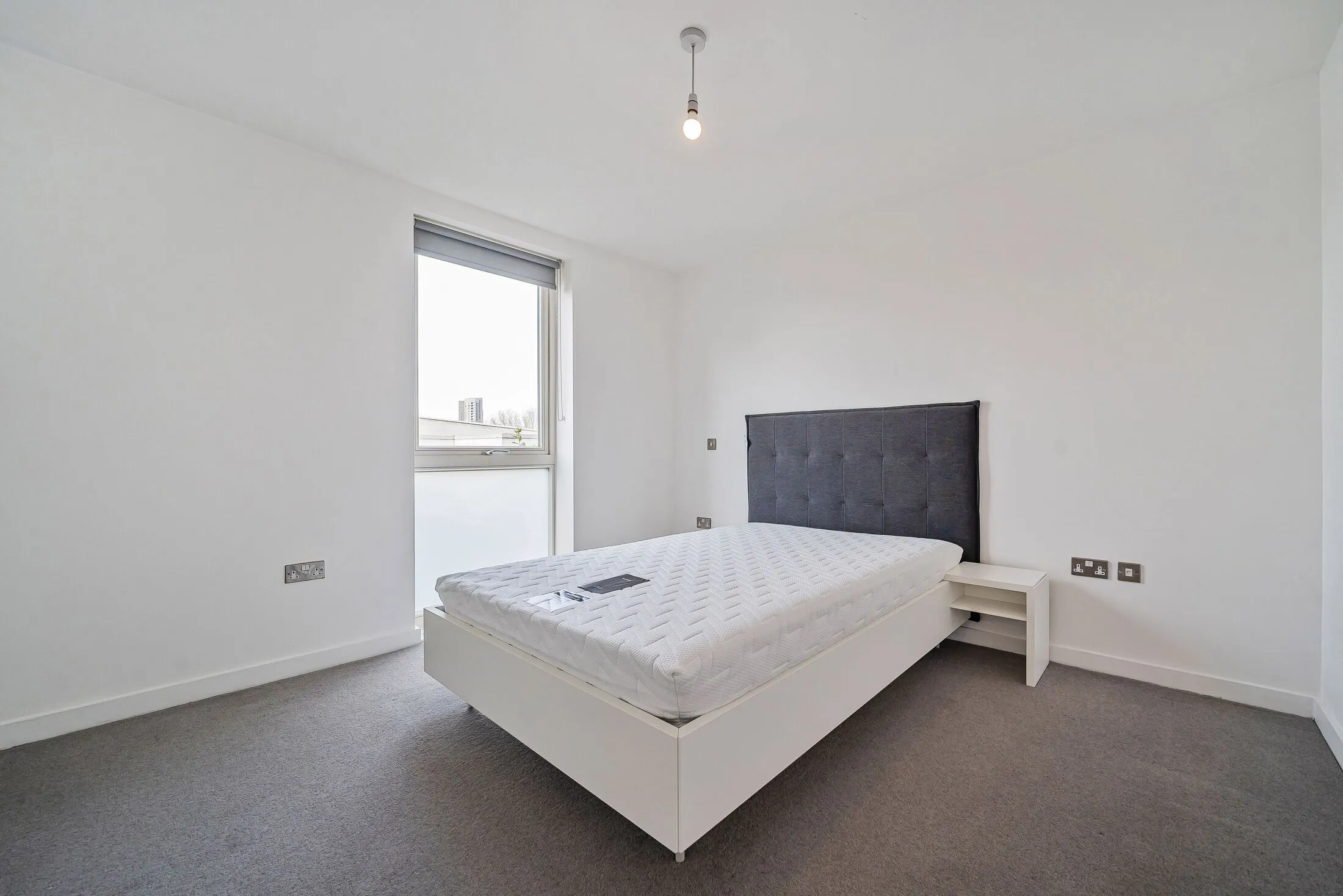 Flat Childeric Road in Greater London