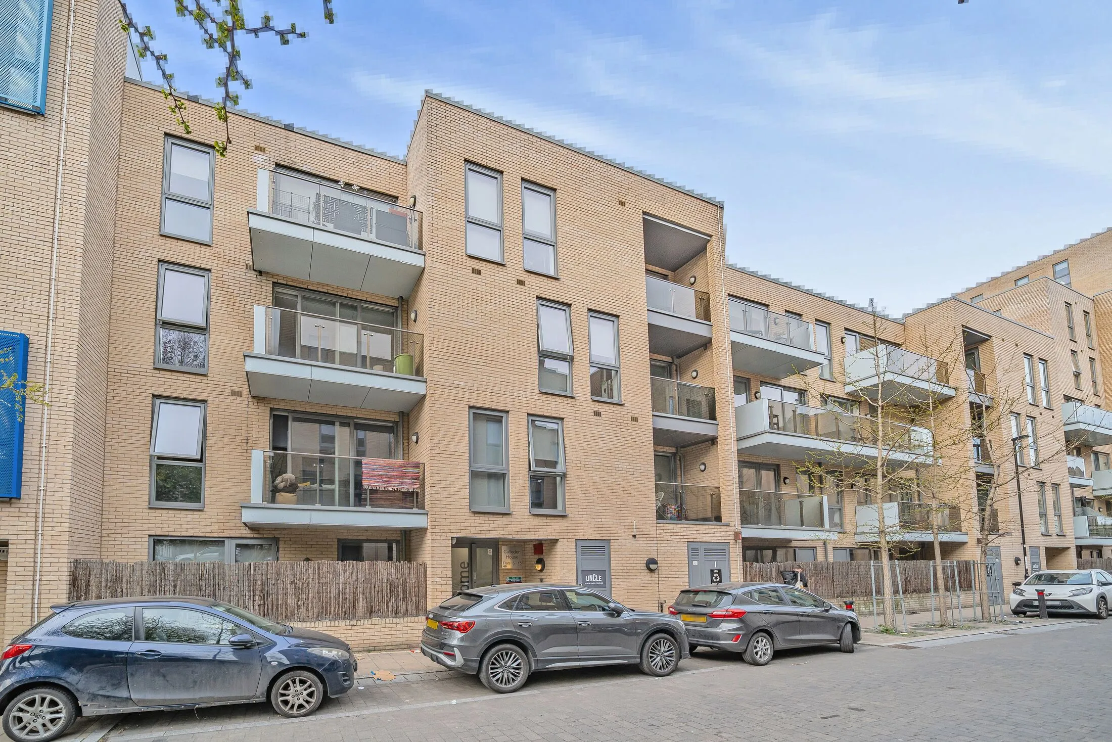 Flat Childeric Road in Greater London