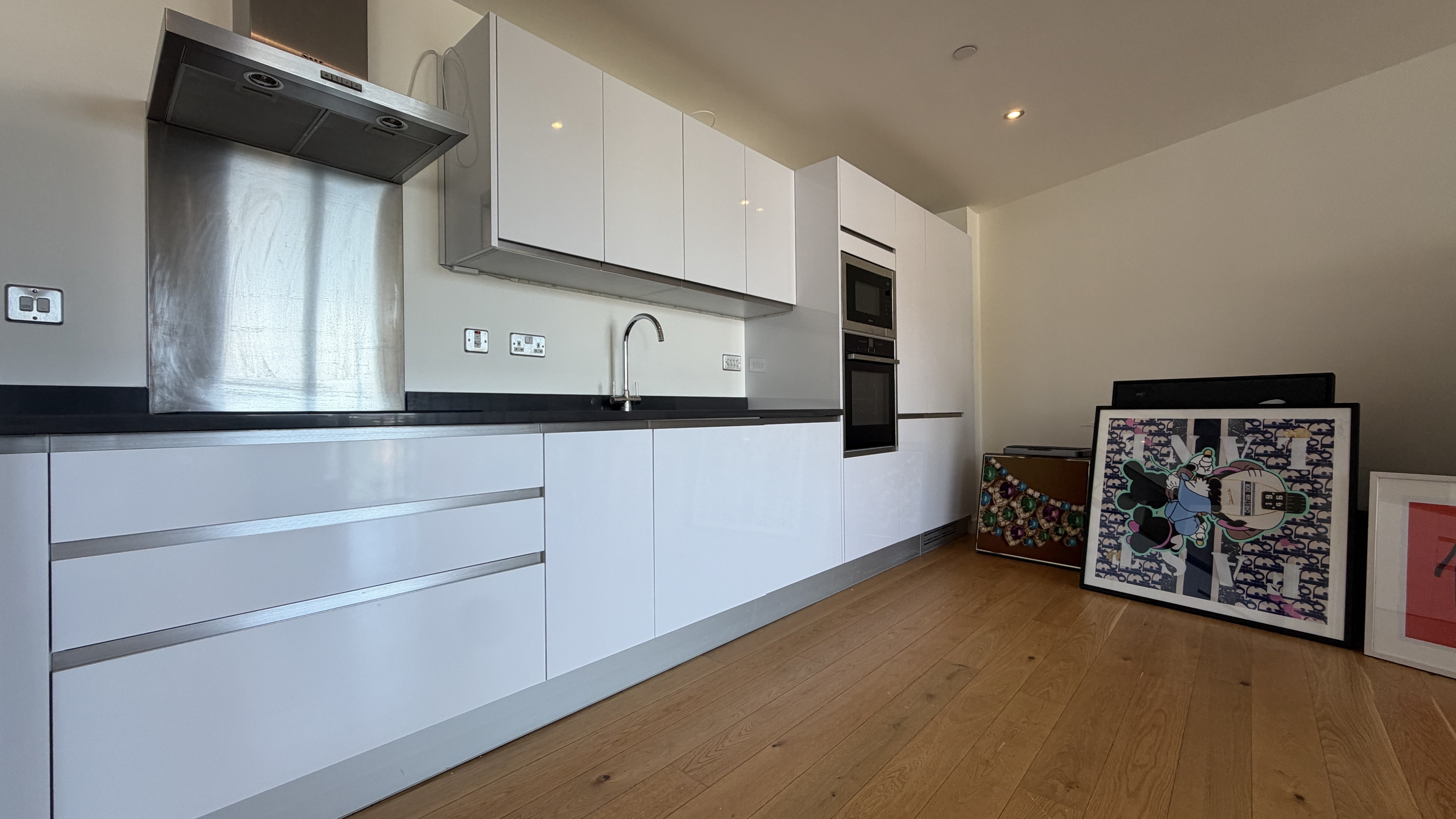Flat Narrow Lewins Mead in Bristol