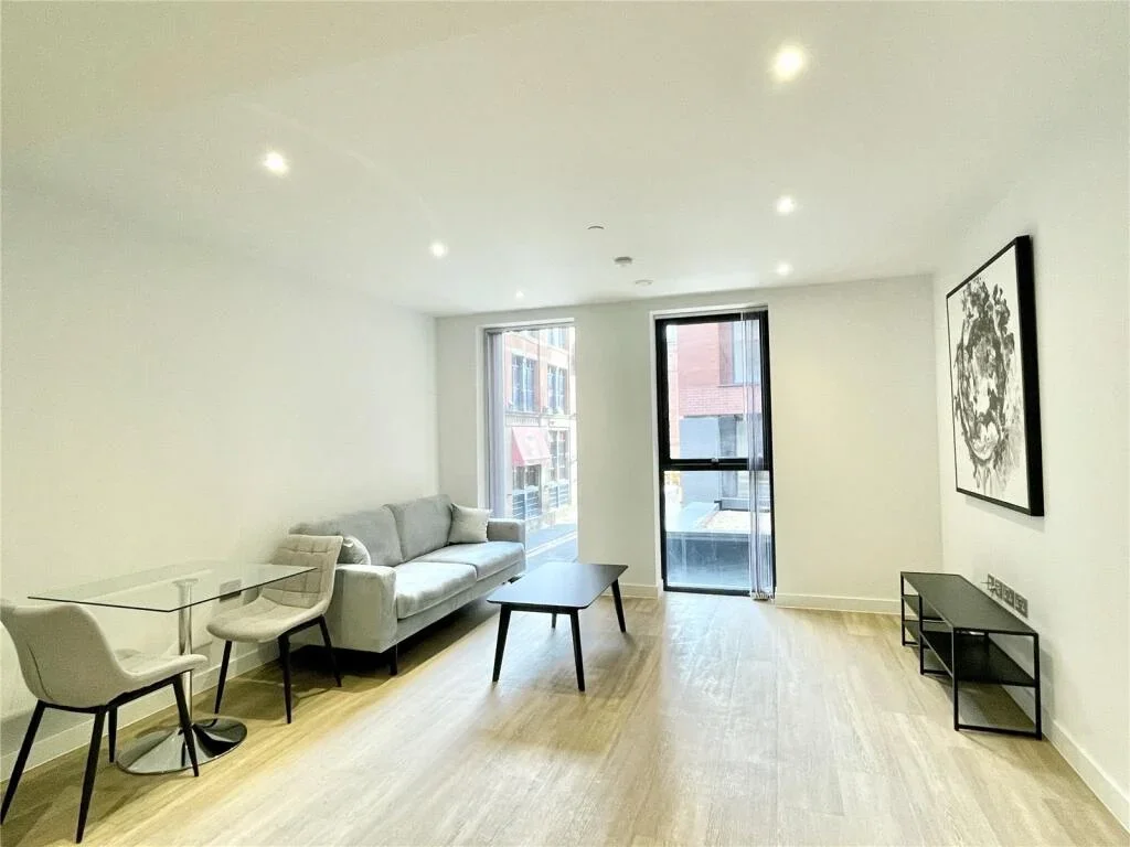 Flat Whitworth Street in Manchester