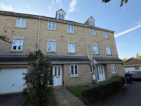 Room Boleyn Avenue in Peterborough