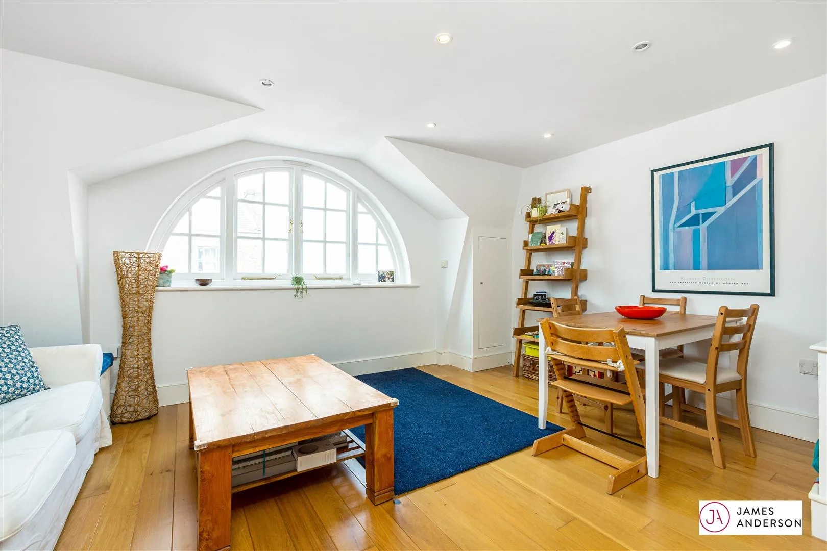 Flat Upper Richmond Road West in Greater London