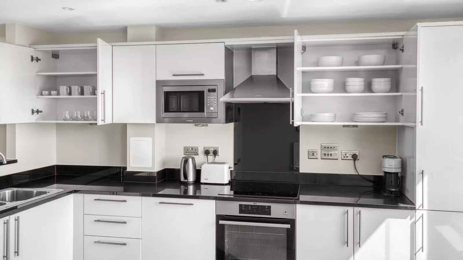 Flat Durand Gardens in Greater London