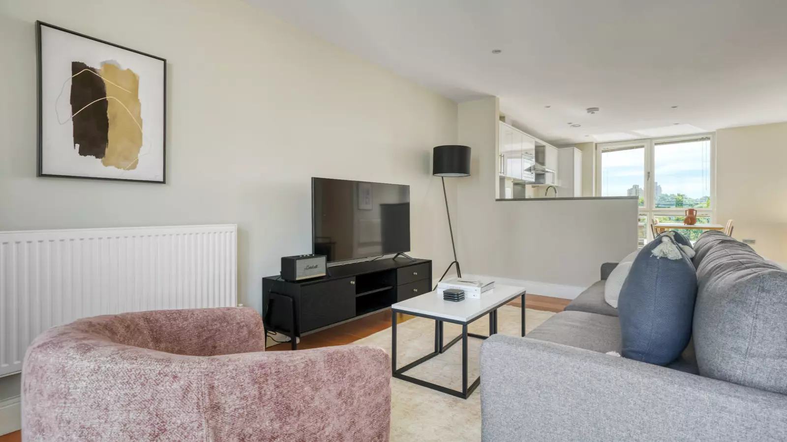 Flat Durand Gardens in Greater London