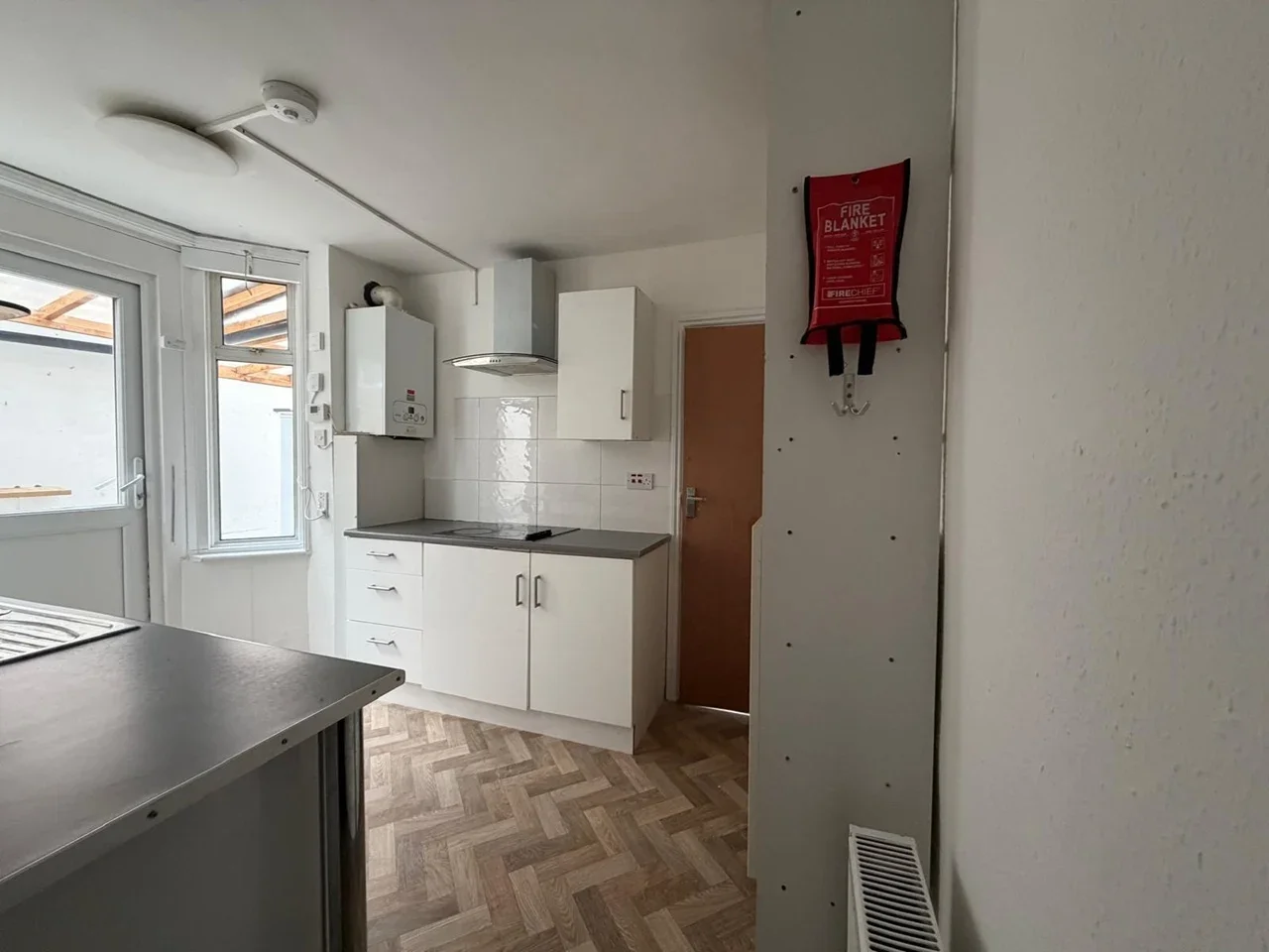 Flat Calderon Road in Greater London