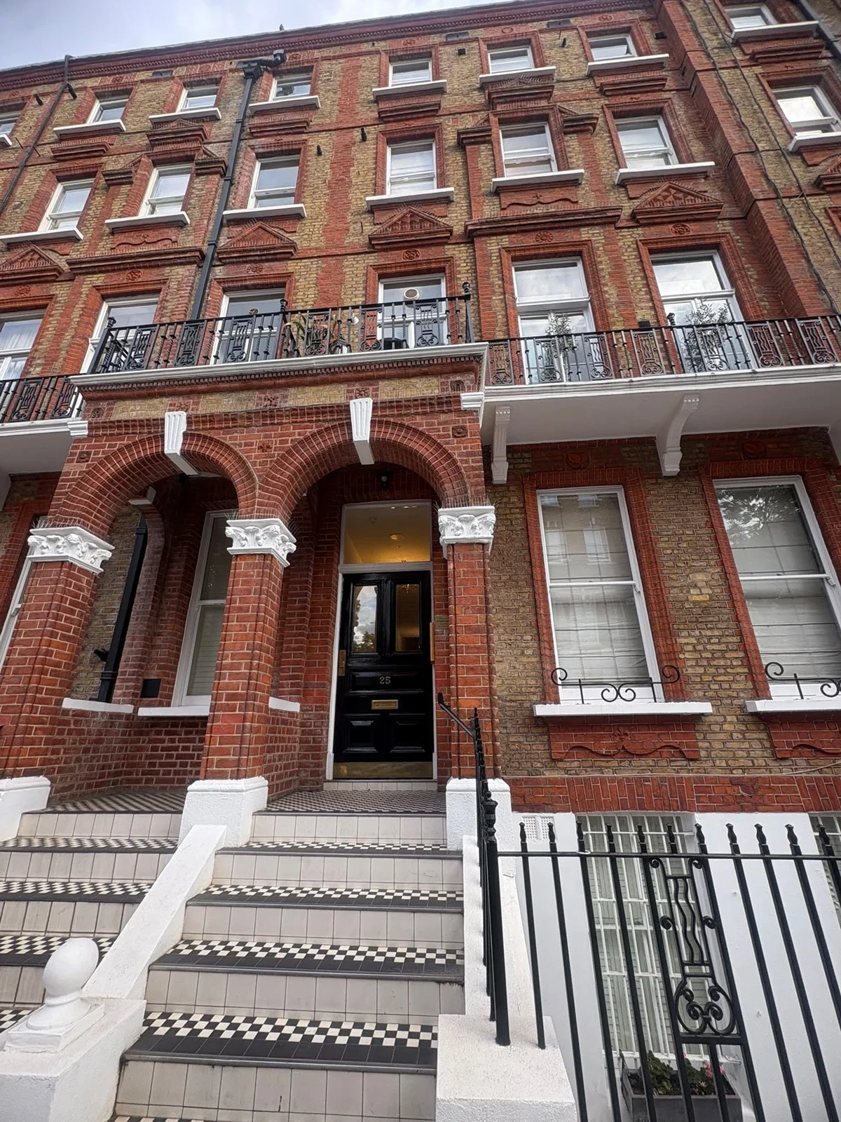 Room Nevern Square in London