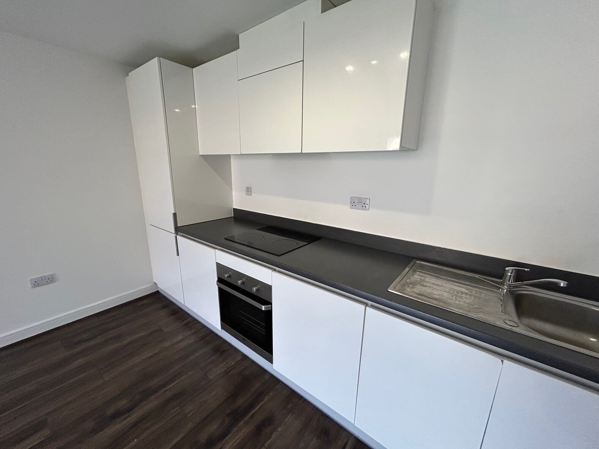 Flat Waterfront Way in Brierley Hill