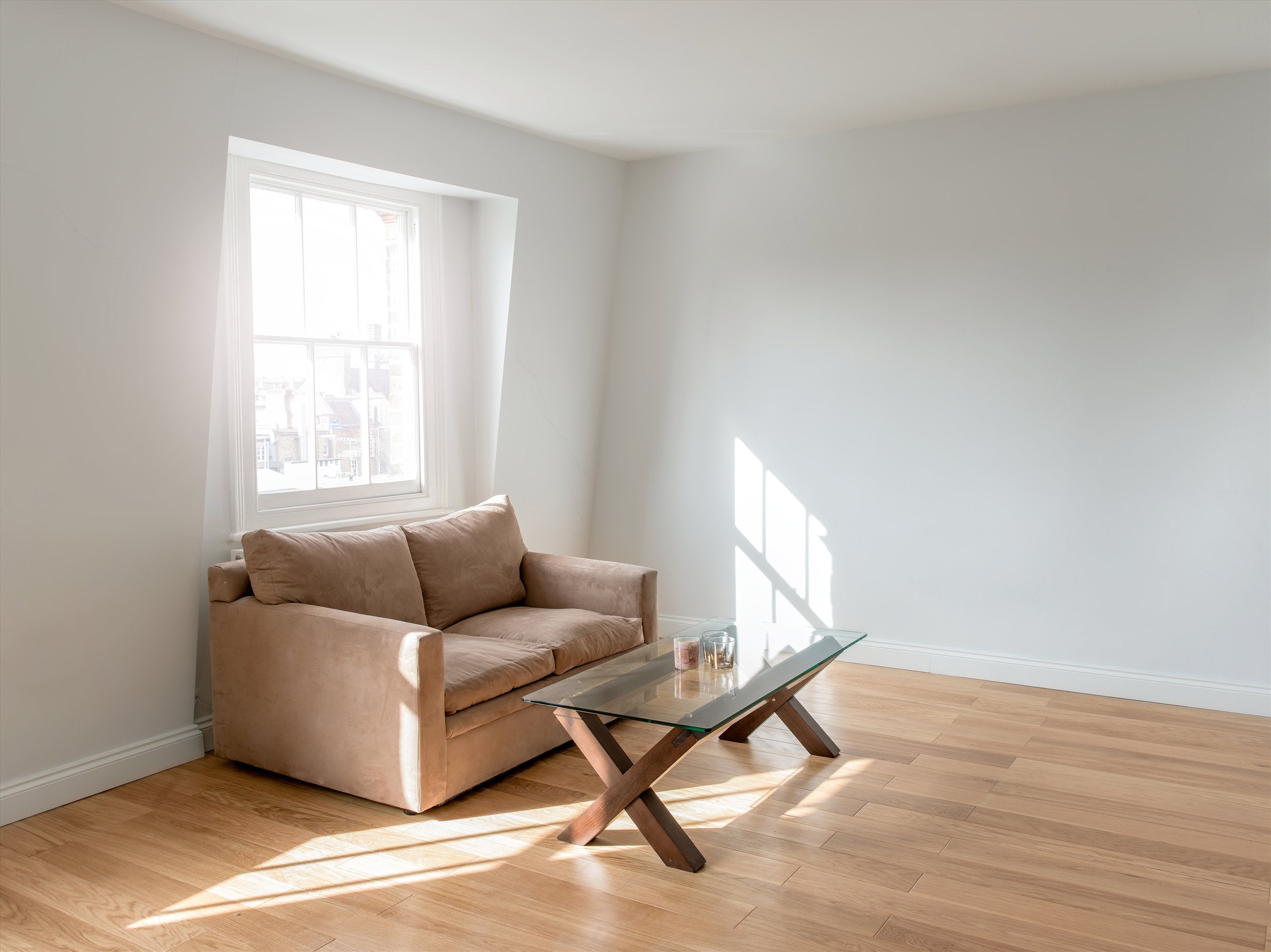 Flat Henniker Mews in Greater London