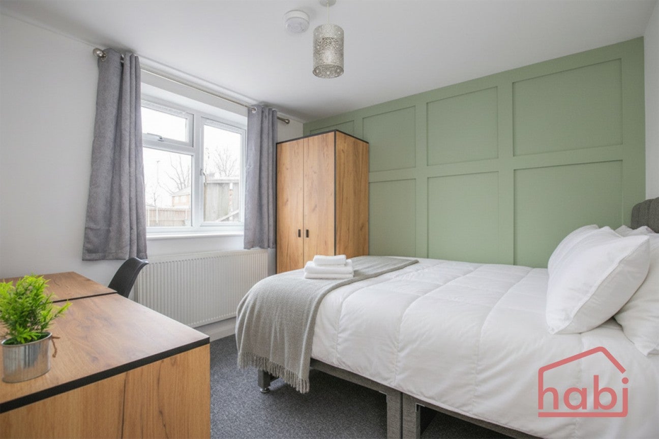 Room Irstead Road in Norwich