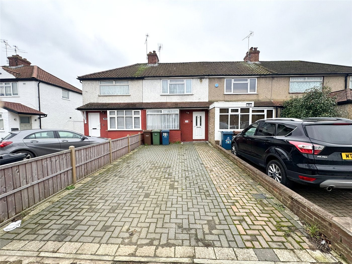 House Eastcote Lane in Greater London
