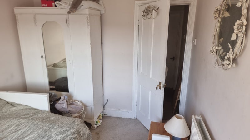 Room Ridgeway Road in Bristol
