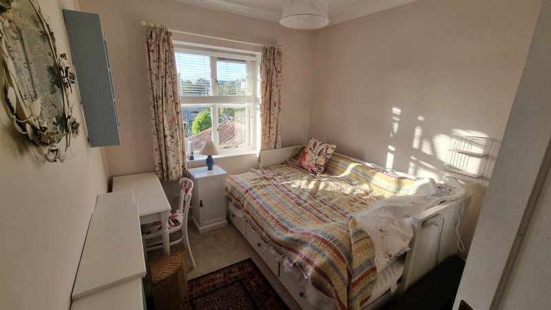 Room Ridgeway Road in Bristol