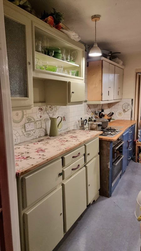 Room Ridgeway Road in Bristol