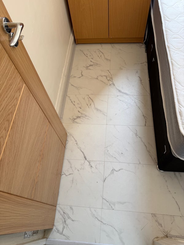 Room Wall End Road in Greater London