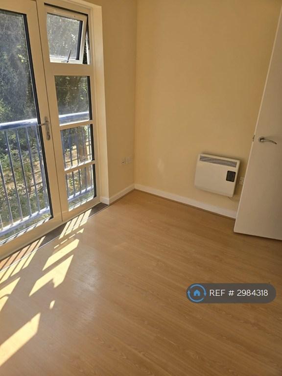 Flat Kennet Walk in Reading