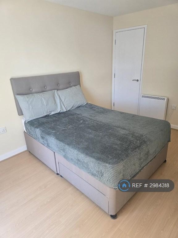Flat Kennet Walk in Reading