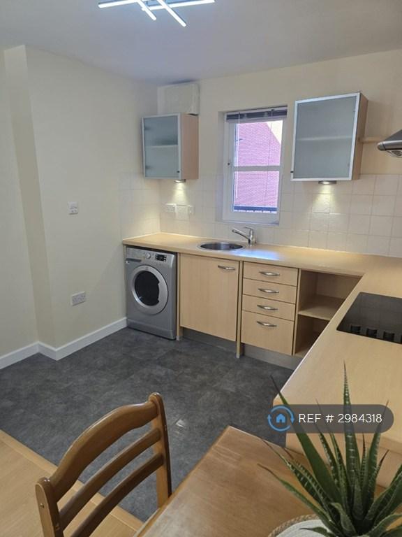 Flat Kennet Walk in Reading