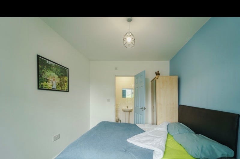 Room Charter Avenue in Coventry