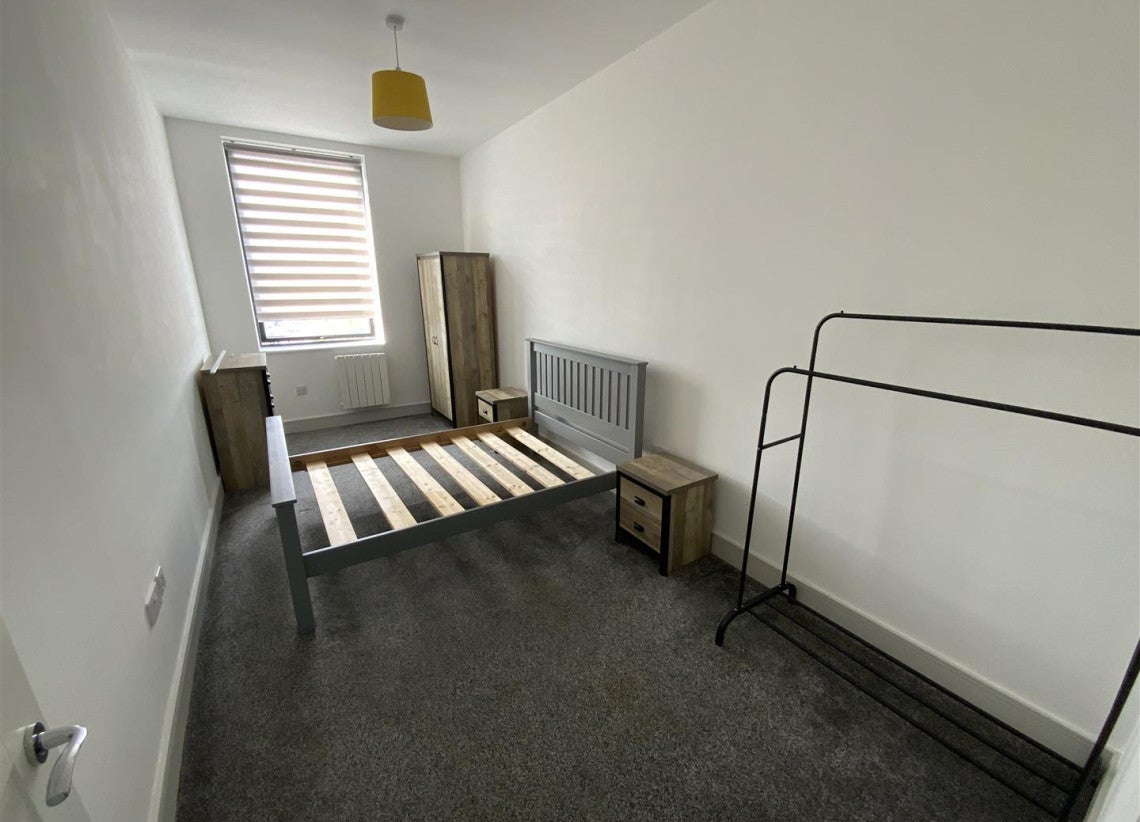 Flat Coventry Road in Birmingham