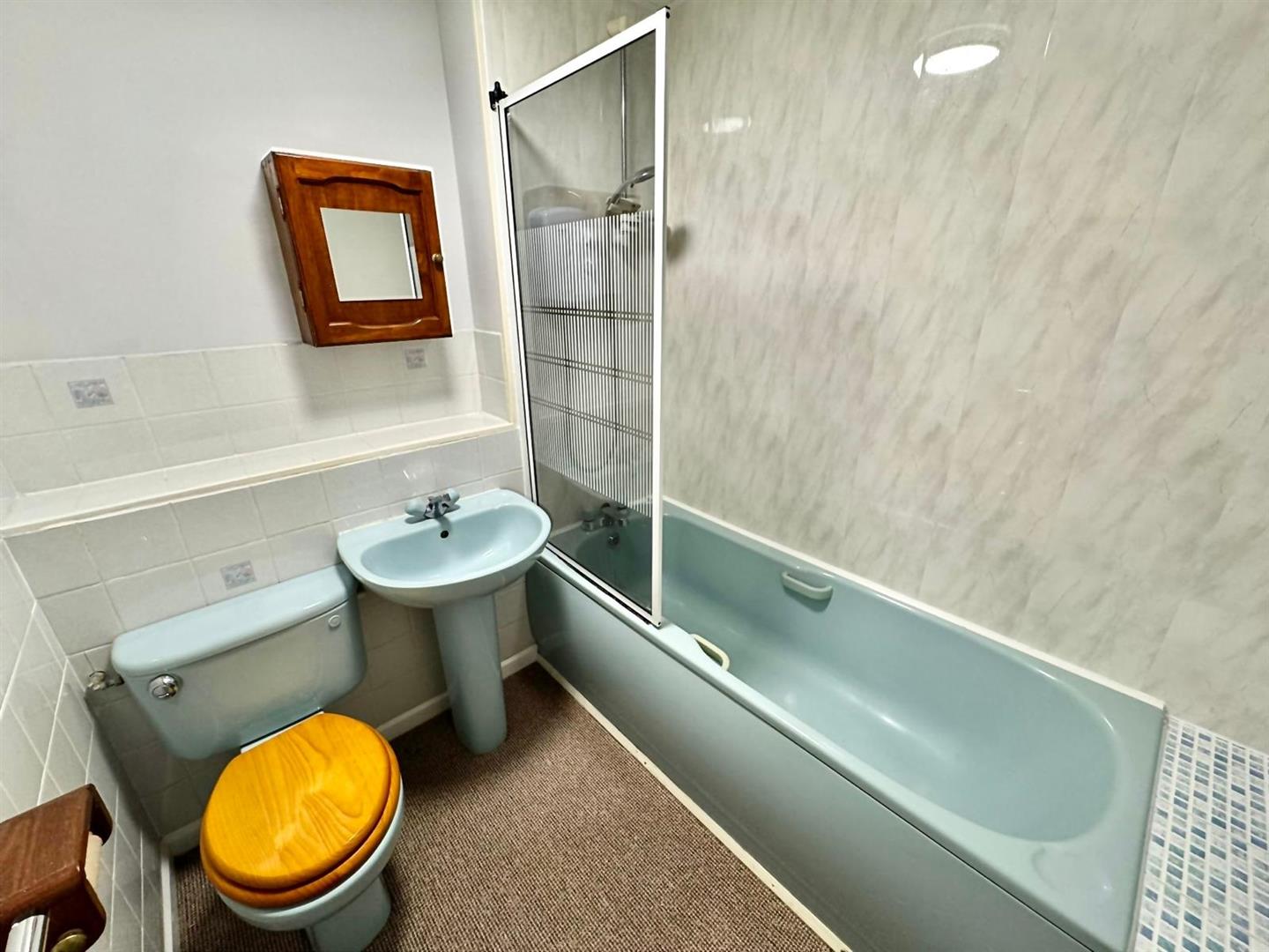 Flat Sandon Road in Stafford