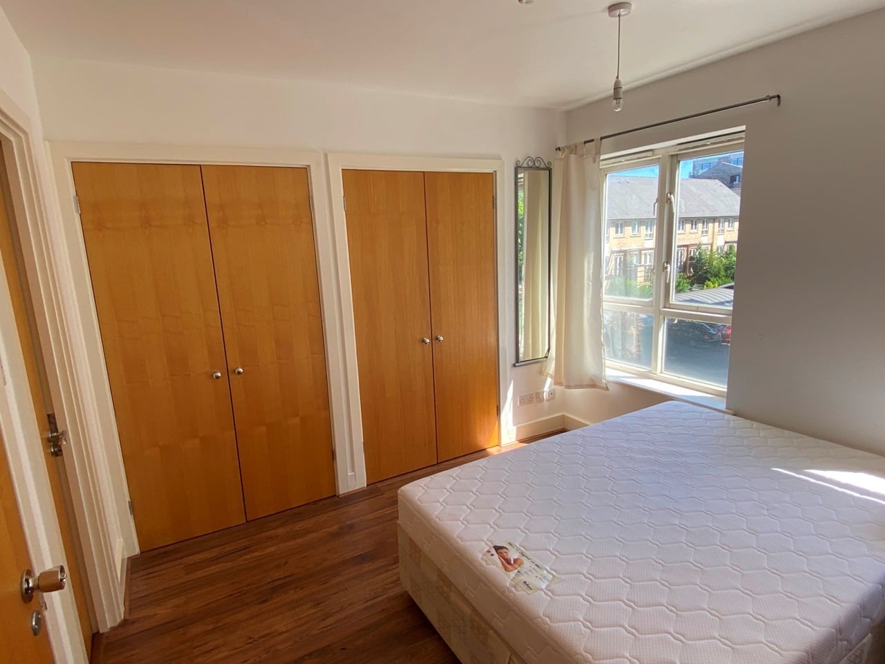 Room St. Davids Square in Greater London