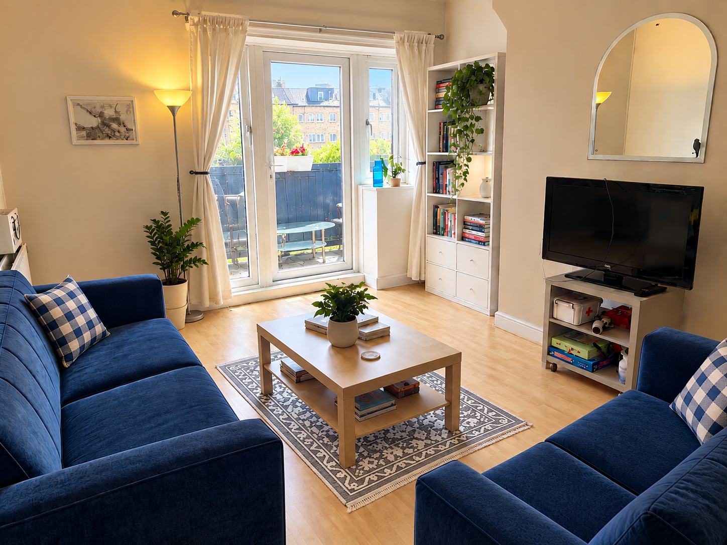 Flat Wickford Street in Greater London