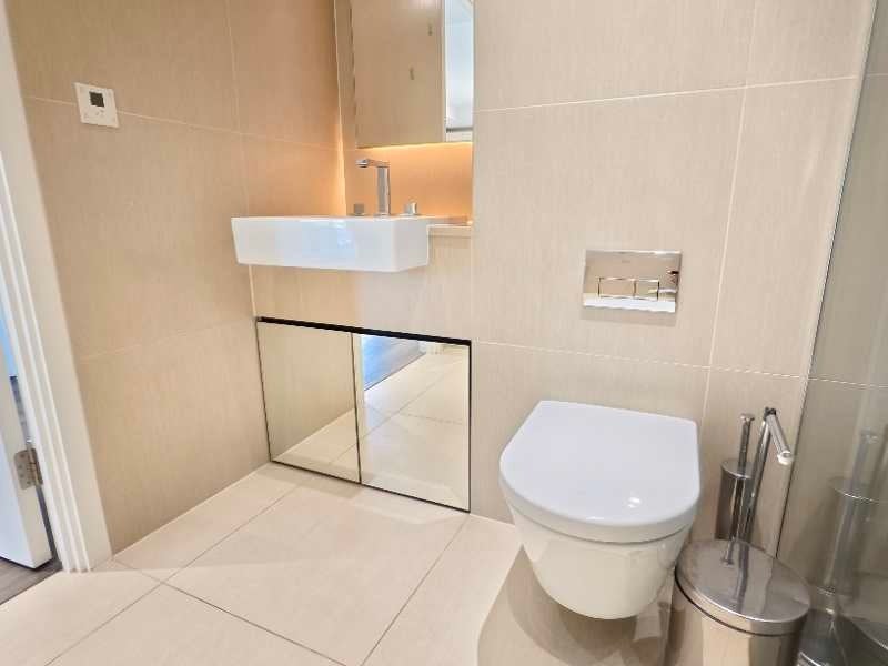 Flat Canter Way in Greater London