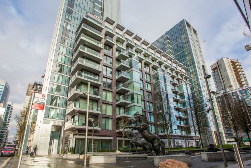 Flat Canter Way in Greater London