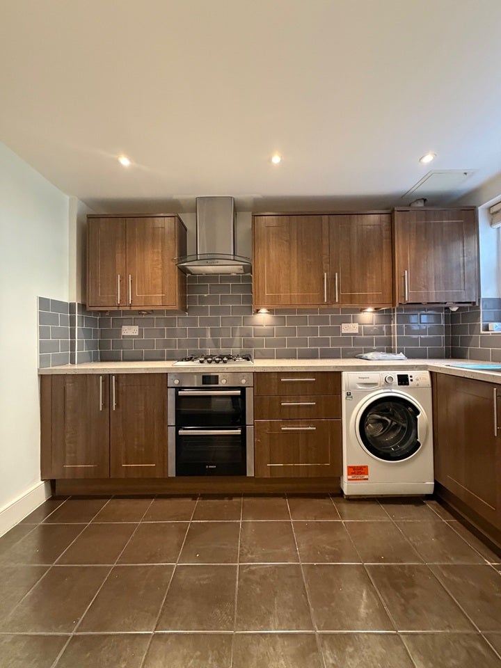 Flat Leighton Road in Greater London