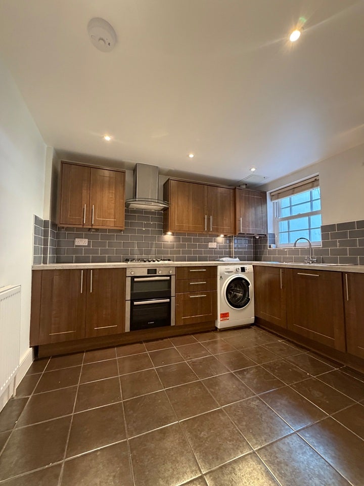 Flat Leighton Road in Greater London