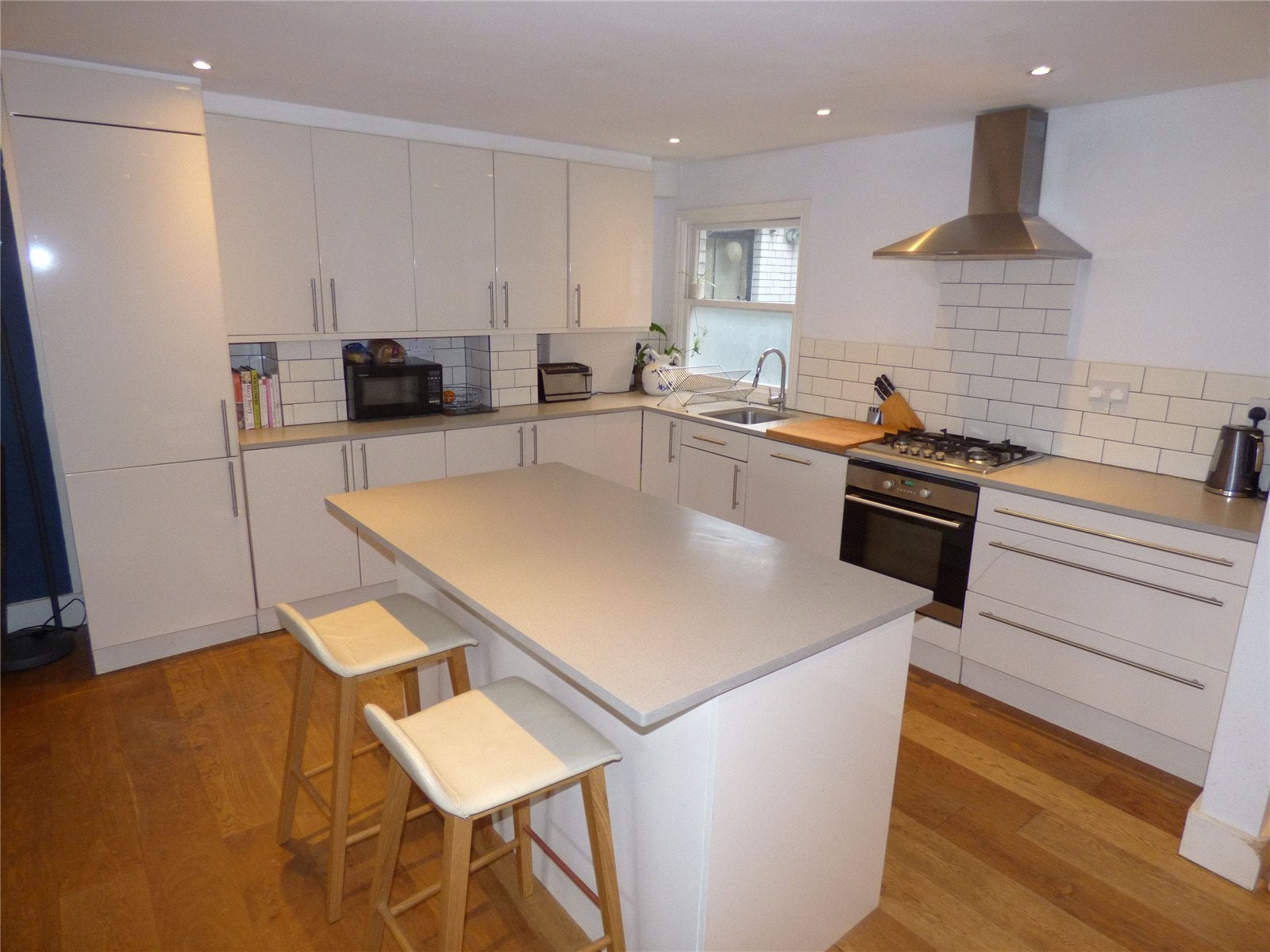 Flat Richmond Road in Greater London