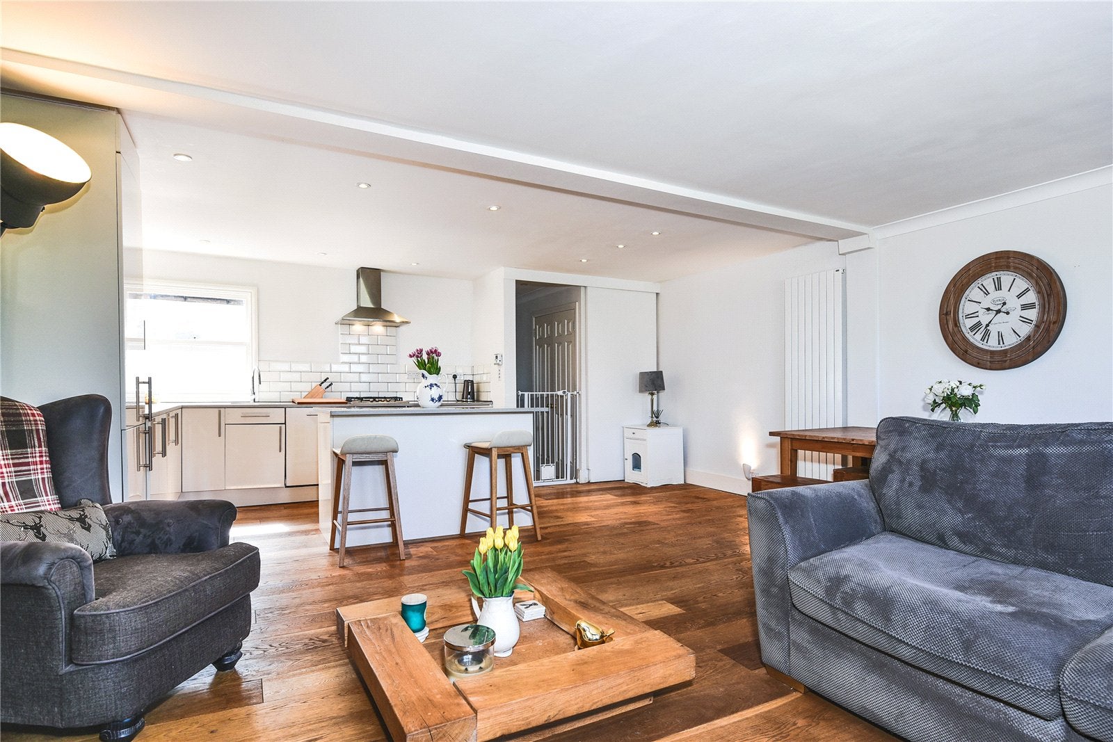 Flat Richmond Road in Greater London