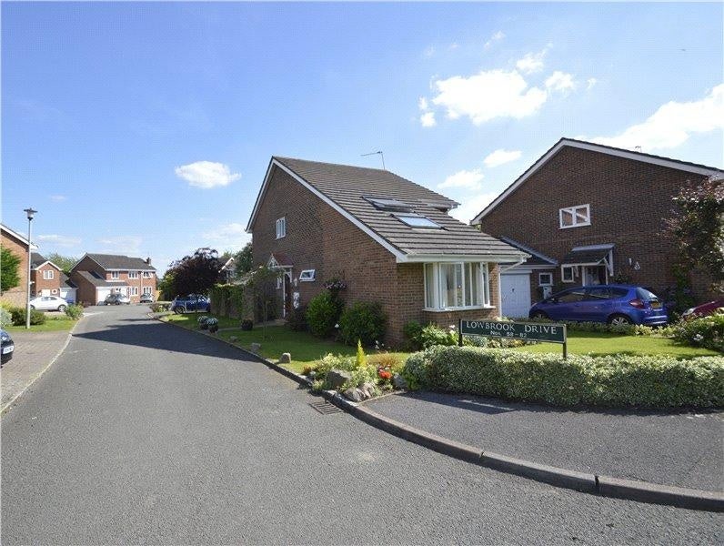 House Lowbrook Drive in Maidenhead