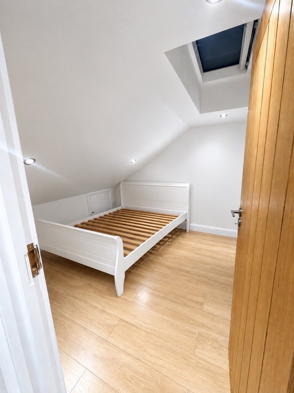 Room Durham Road in Greater London