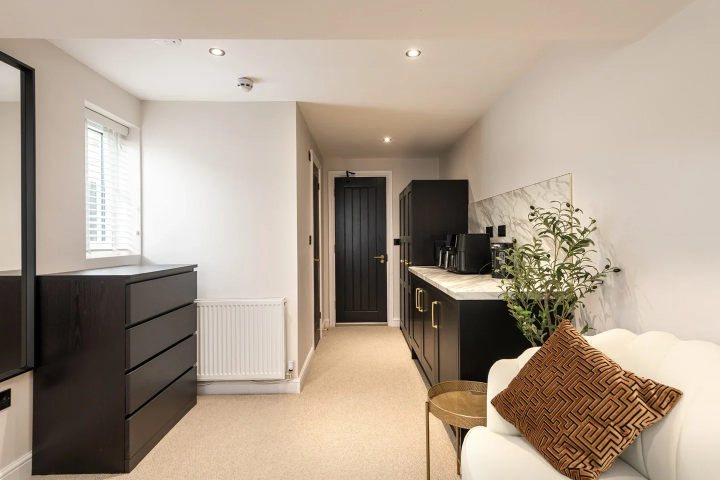 Room Gordon Road in Gillingham