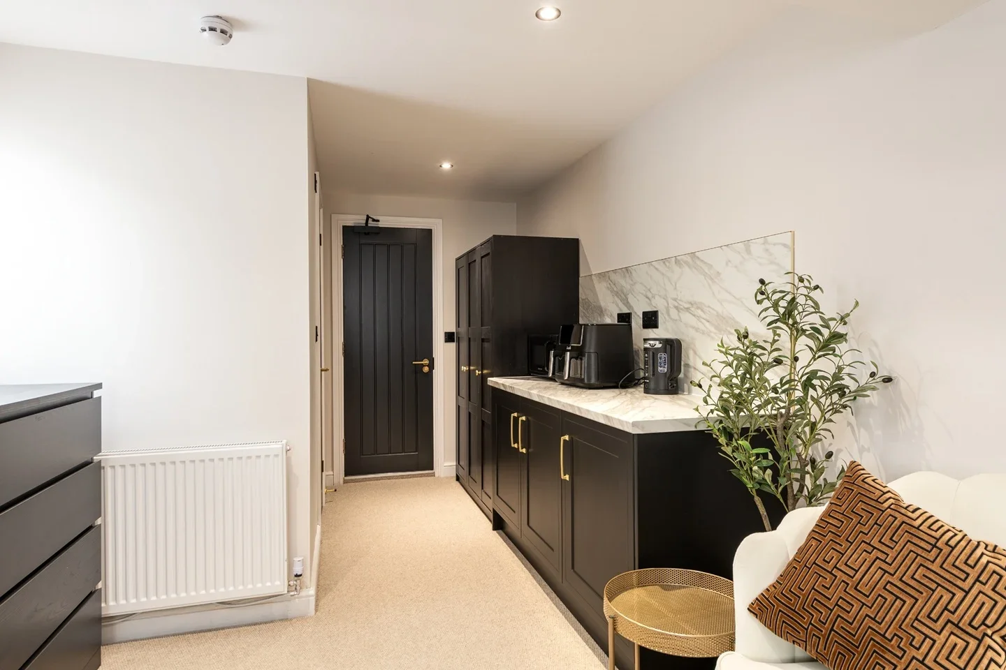 Room Gordon Road in Gillingham