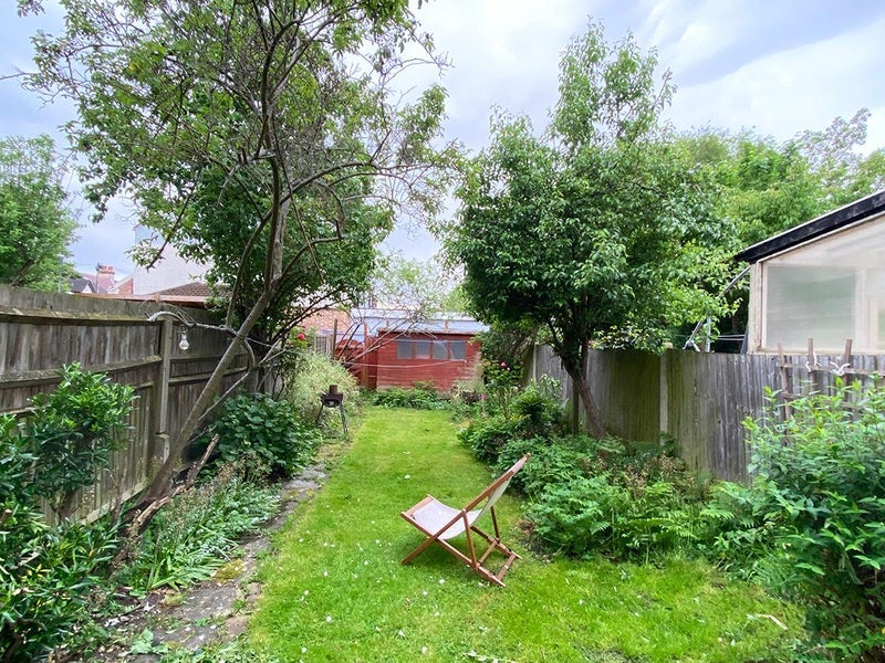 Room Lower Downs Road in Greater London