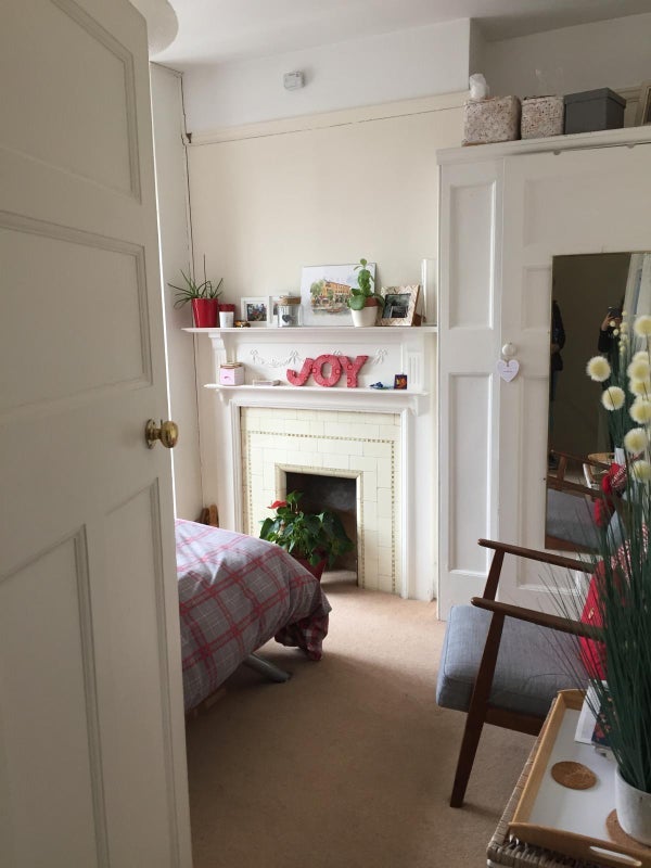 Room Lower Downs Road in Greater London