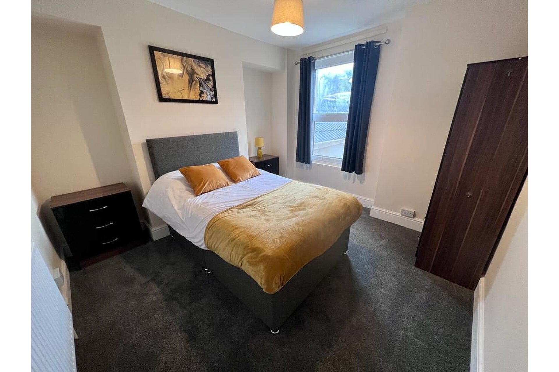 Flat Cromwell Street in Swansea