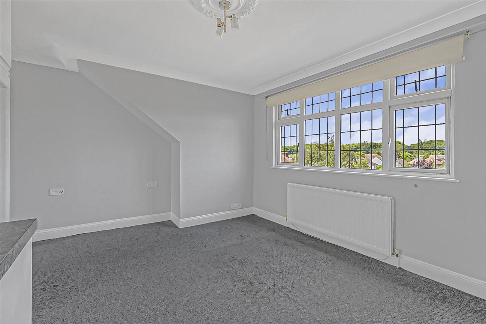 Flat New Road in Greater London