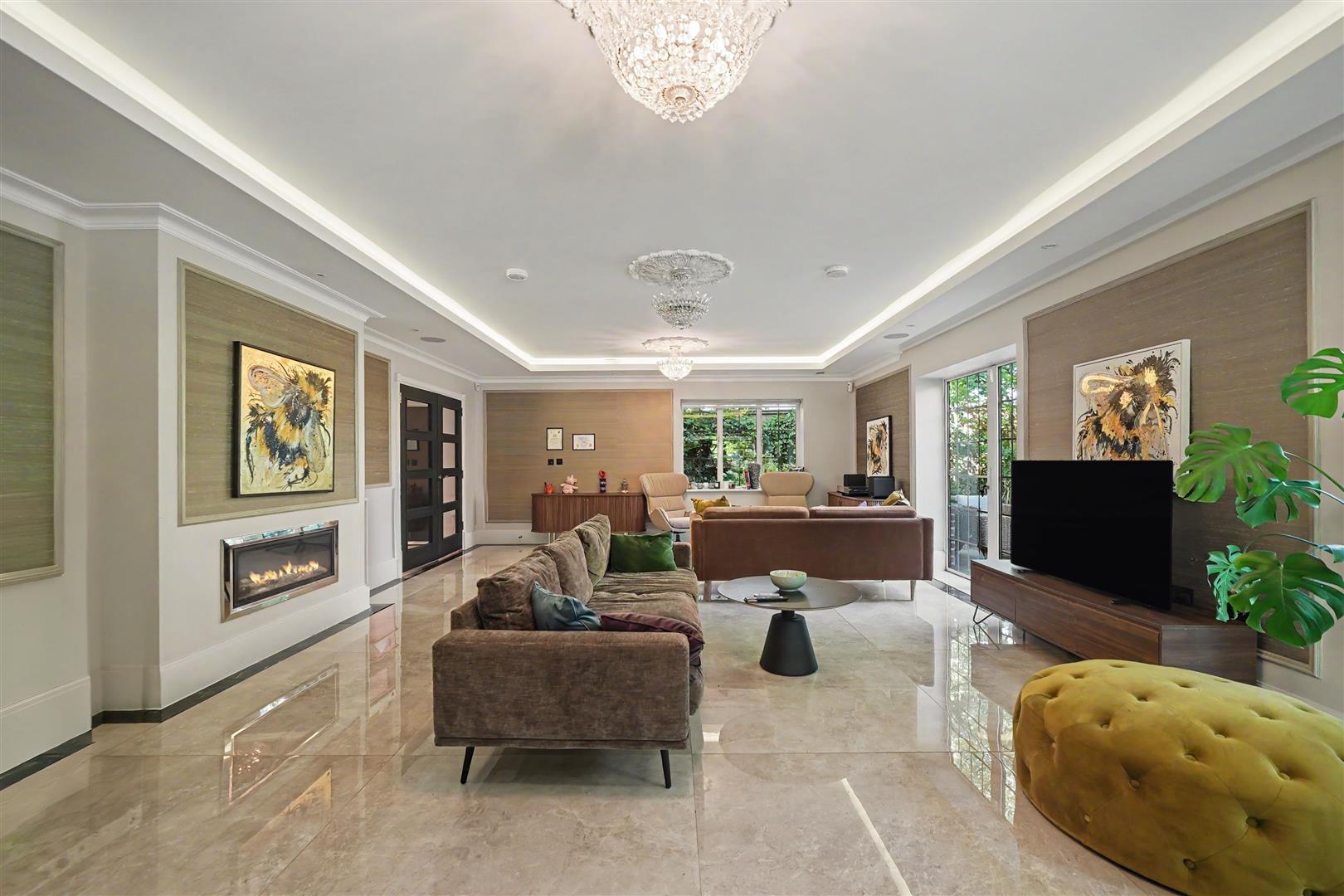 House Chandos Way in Greater London